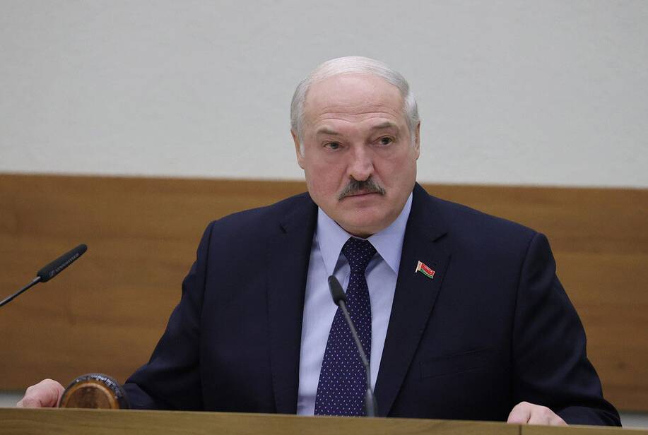 Лукашенко объяснил, почему беженцы пошли в ЕС через Беларусь