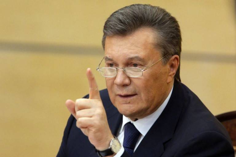 Янукович не даёт придать перевороту 2014 года видимость законности