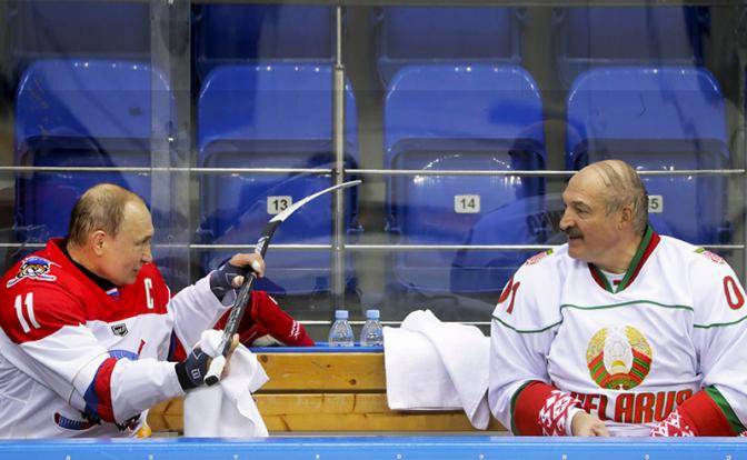 Путин и Лукашенко решат судьбу Варшавы на хоккейном корте