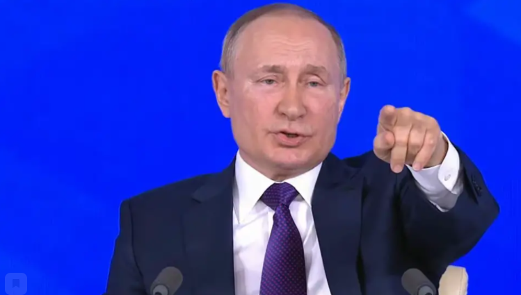 Путин предложил лишать бандитов и экстремистов паспорта РФ