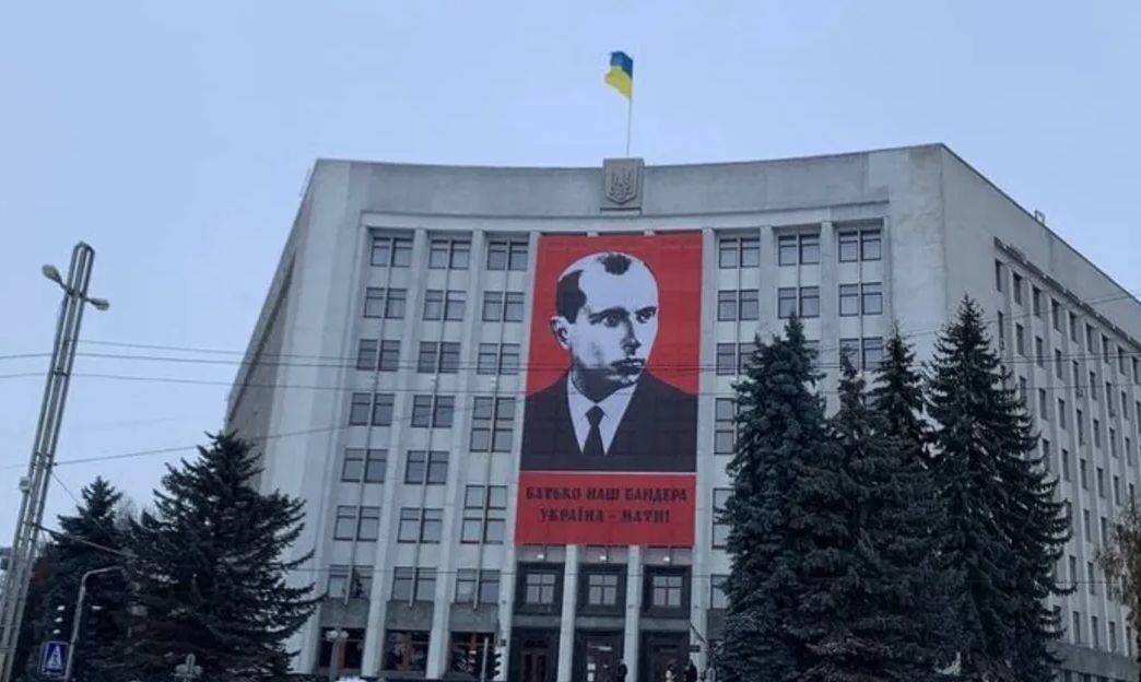 О государственной украинской национальной памяти