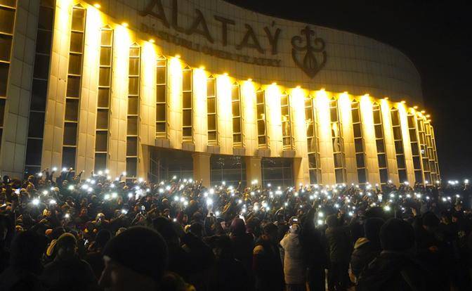 Беспорядки в Казахстане: На грани бойни, «майдана» и госпереворота