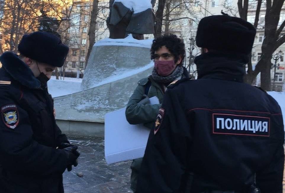 Сочувствующие бунтовщикам в Казахстане задерживаются в Москве