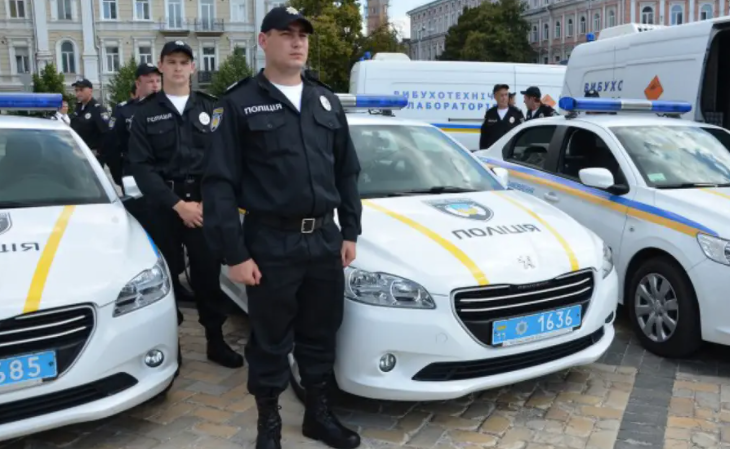 На Украине назрели бунты полицейских — стране грозит хаос На Украине назрели бунты полицейских — стране грозит хаос