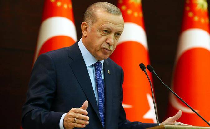 Эрдоган хитрит: Украине – «Байрактары», русским – помидоры и путёвки