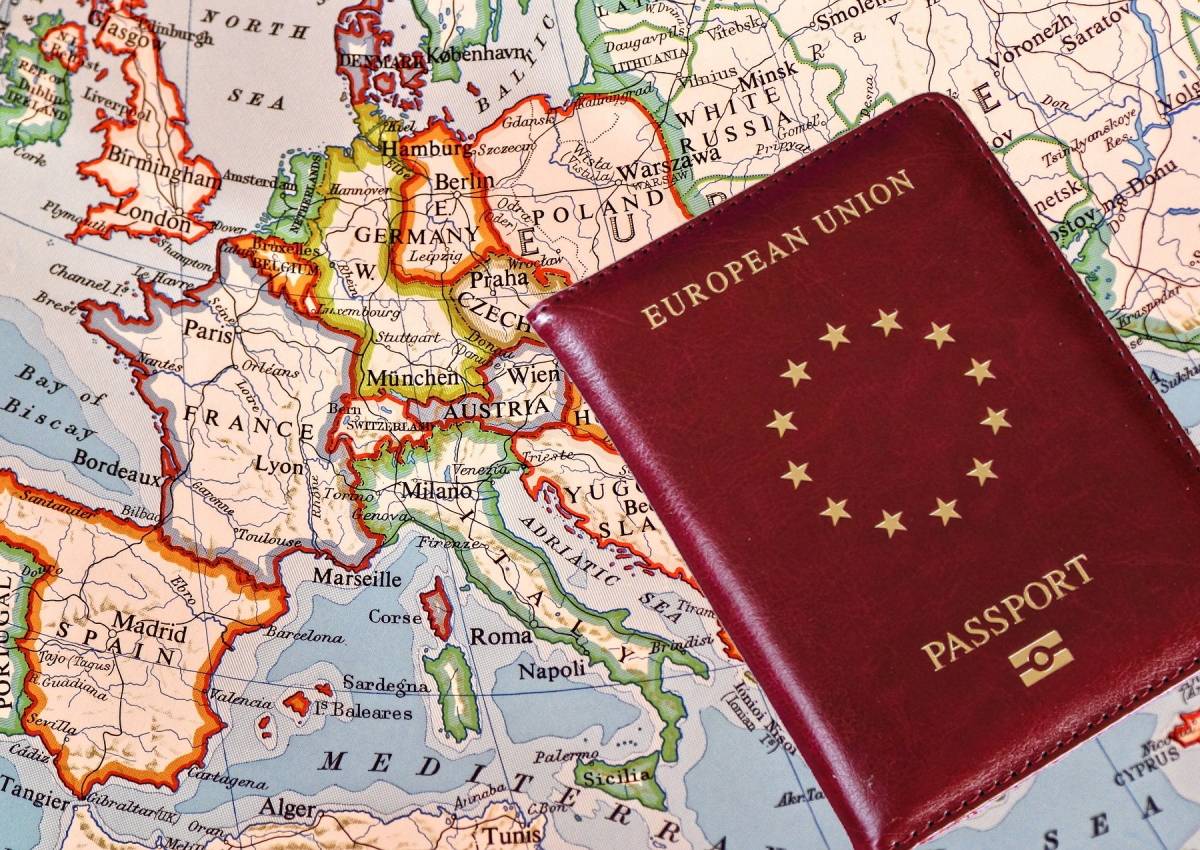 «Отнимите у них наши паспорта!»: читатели Financial Times предложили новые санкции против РФ