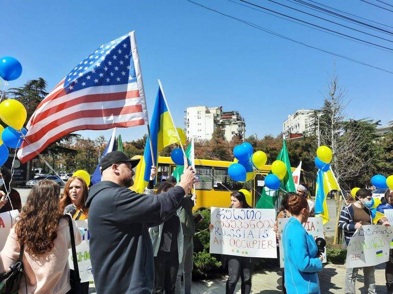 В Тбилиси прошел антироссийский митинг в поддержку Украины