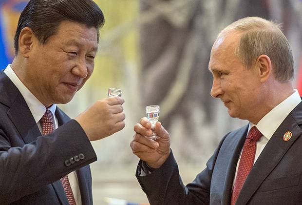 Реальна ли возможность заключения в Пекине пакта России и Китая