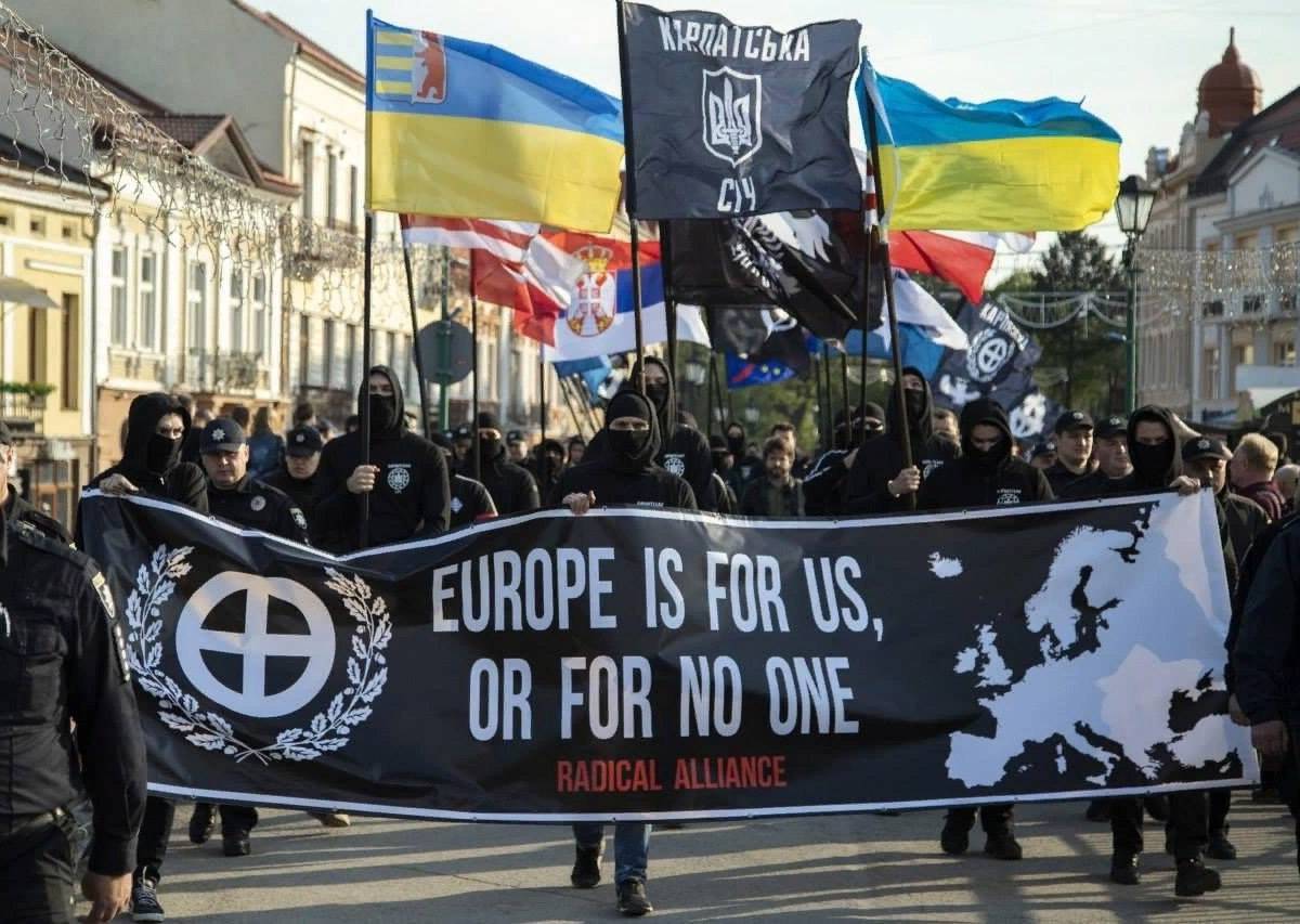 Украинский неонацизм служит интересам Варшавы