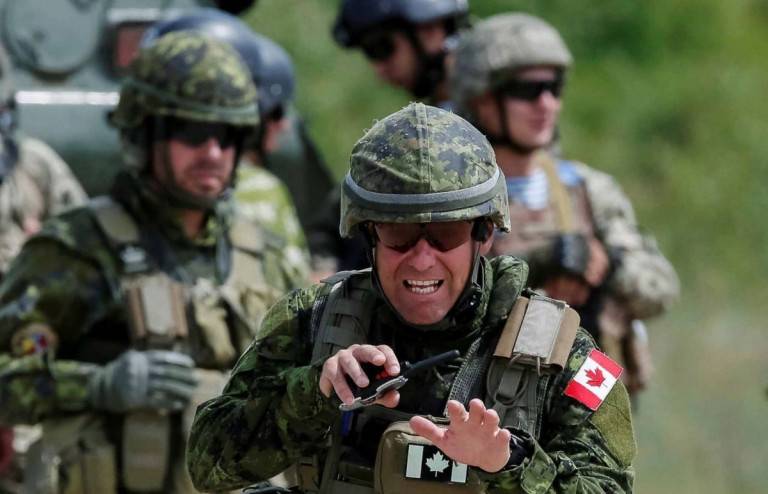Канада продолжает вести Украину по гибельному пути