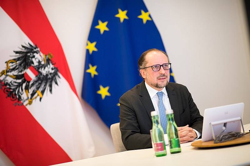 Глава МИД Австрии разговоры о политизированности и санкциях против «Северного потока-2» назвал абсурдными