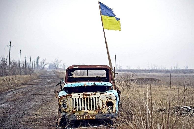 Как «российское вторжение» обратило Украину в бегство