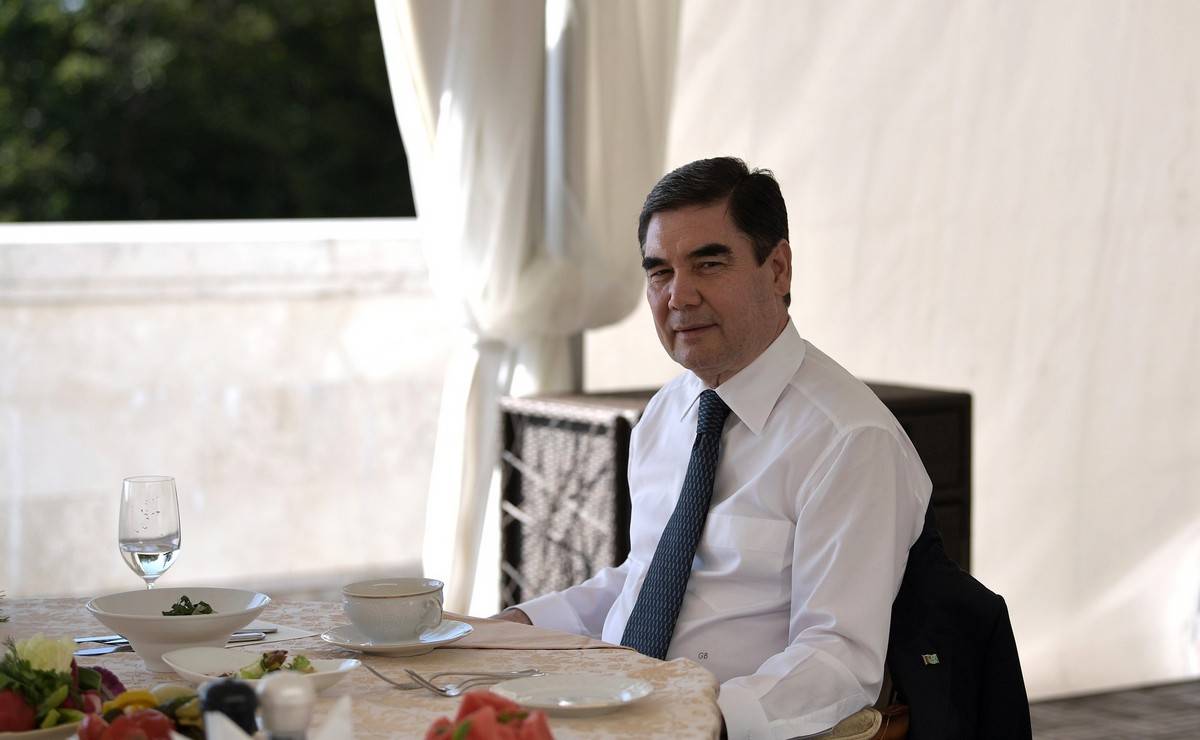 Среднеазиатская династия: на пост главы Туркмении выдвинут сын уходящего в отставку президента