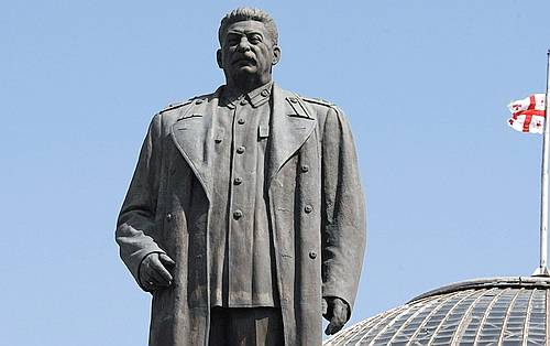 Дерзкий поступок: В Грузии установили новый памятник Сталину