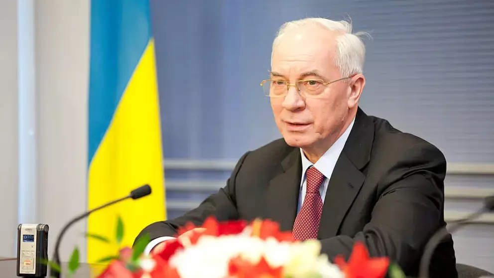 Азаров назвал признание ЛДНР итогом нездоровой политики Киева