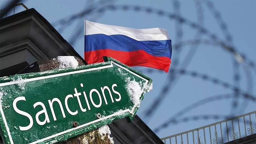 Санкции были бы в любом случае: почему россиян не интересуют угрозы Запада