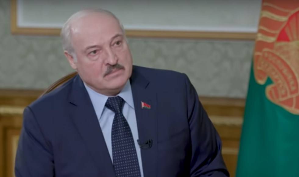 Лукашенко о переговорах Москвы и Киева: Украине нужно цепляться за этот момент