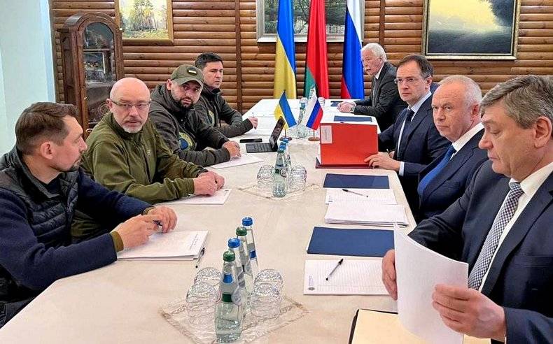 Путь в никуда: чем закончатся переговоры России и Украины