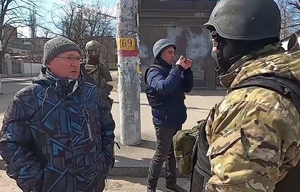 Военные РФ начали бороться с провокаторами Украины на раздаче гуманитарки
