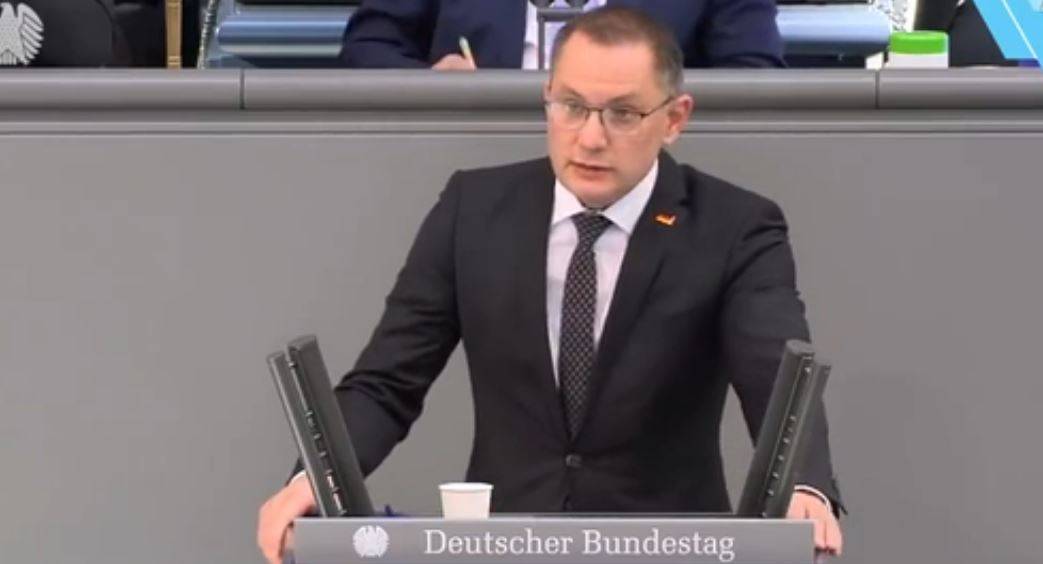 Der Spiegel: Многие в парламенте Германии категорически не согласны с антироссийскими санкциями и вооружением Украины Der Spiegel: Многие в парламенте Германии категорически не согласны с антироссийскими санкциями и вооружением Украины