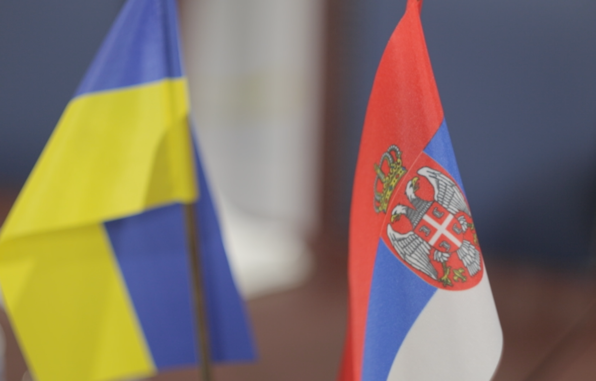 Запад шантажирует Сербию Украиной