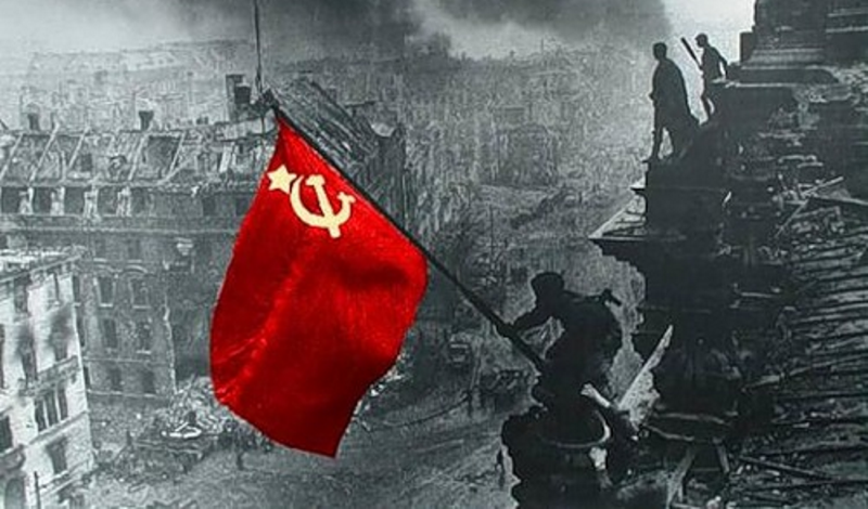 В Кремле прокомментировали использование символики СССР в ходе военной спецоперации на Украине