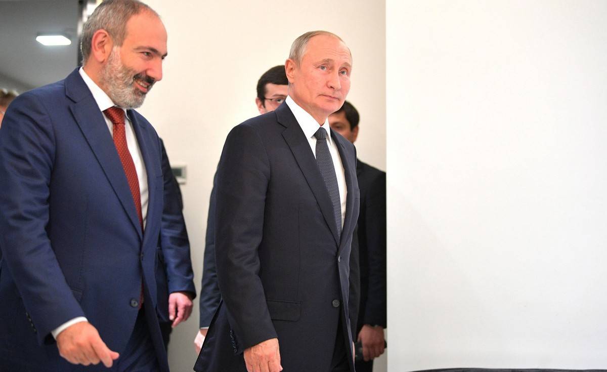 Пашиняну напомнили о миллиардах долларов перед его встречей с Путиным