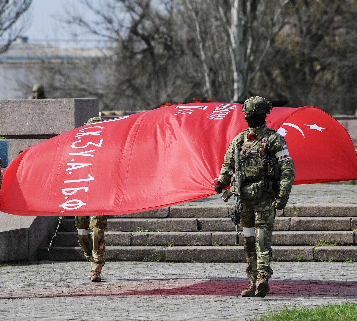 Зеленский воскресил несколько тысяч погибших: зрады и перемоги 28 апреля Зеленский воскресил несколько тысяч погибших: зрады и перемоги 28 апреля