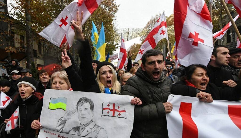 Грузия: прозападная оппозиция вынашивает планы переворота Грузия: прозападная оппозиция вынашивает планы переворота