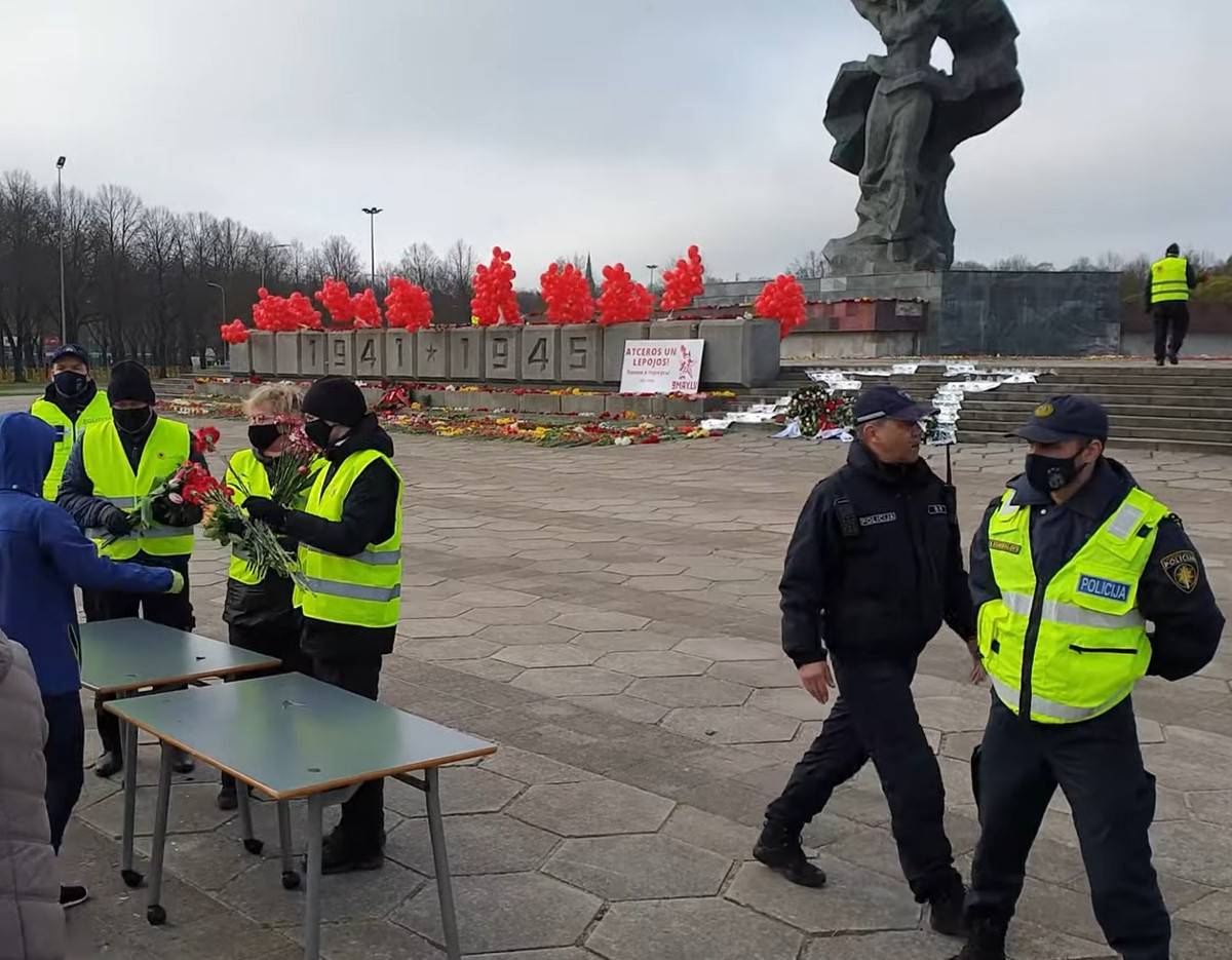 Памятник Освободителям Риги может быть снесен после 16 мая