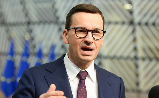 Польша призвала искоренить русский мир как «раковую опухоль» Польша призвала искоренить русский мир как «раковую опухоль»