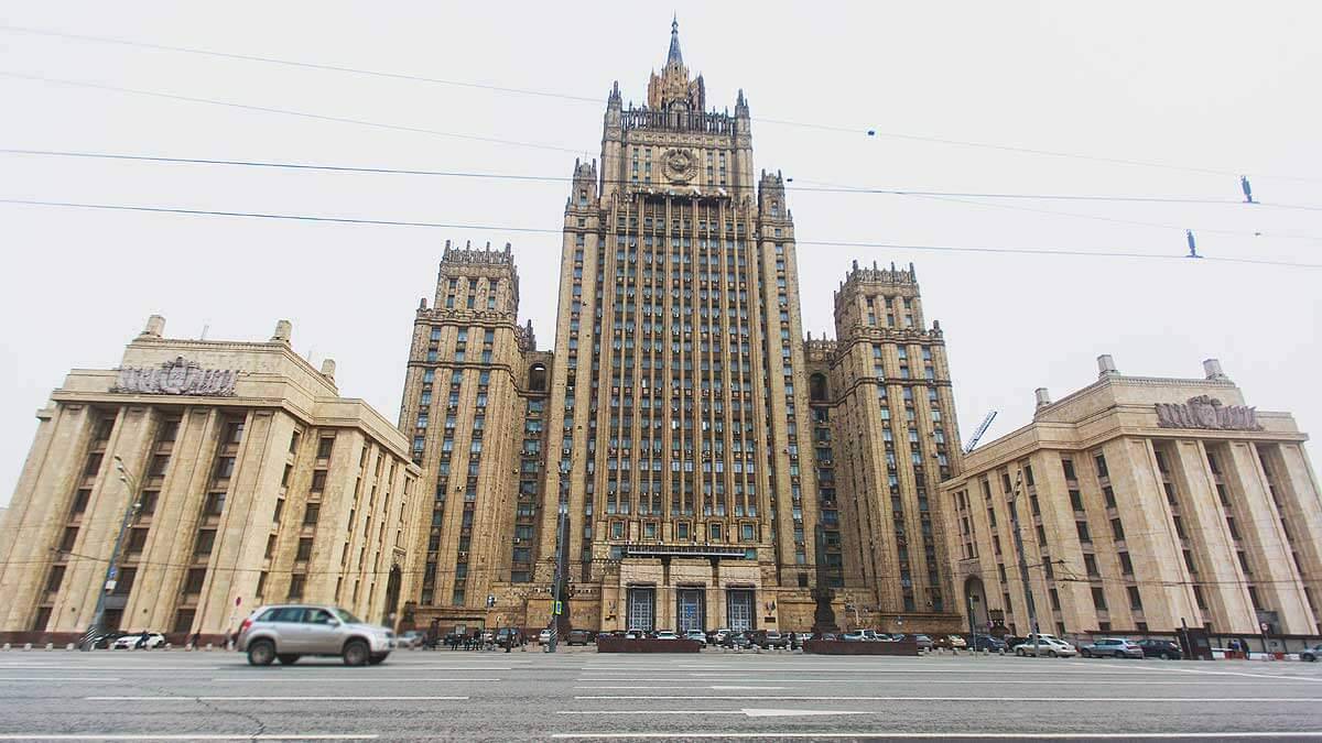 МИД опубликовал список из 963 граждан США, которым запрещен въезд в Россию МИД опубликовал список из 963 граждан США, которым запрещен въезд в Россию