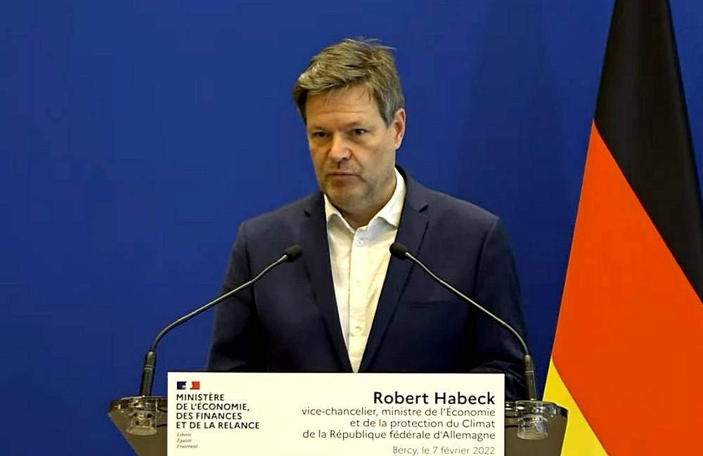 Немецкий министр: Даже 100 тысяч смертей не заставят нас снять санкции против РФ