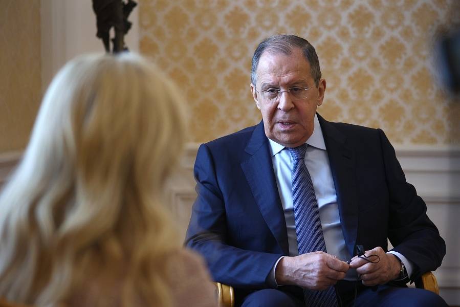 Лавров обвинил Францию в разжигании неонацизма на Украине Лавров обвинил Францию в разжигании неонацизма на Украине