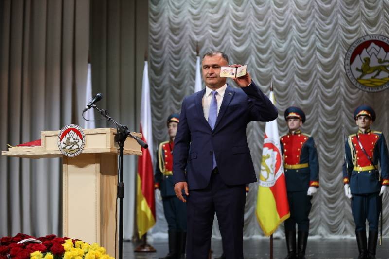Новый президент Южной Осетии отменит указ предшественника о референдуме