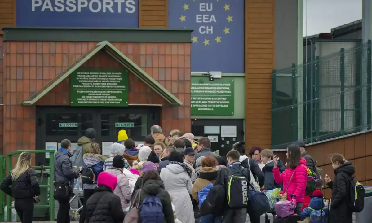Европе уже не сладко: почему страны ЕС не рады украинским беженцам
