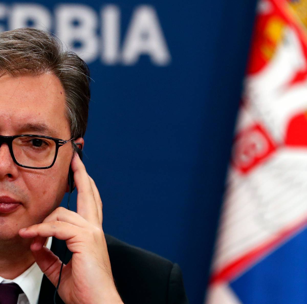Вучич заявил, что Сербия осудила РФ, но санкции вводить не желает