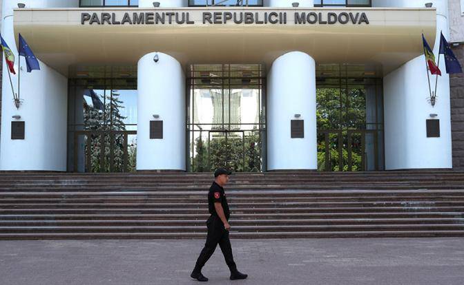 Приднестровье: Молдавия готовится лечь под Румынию Приднестровье: Молдавия готовится лечь под Румынию