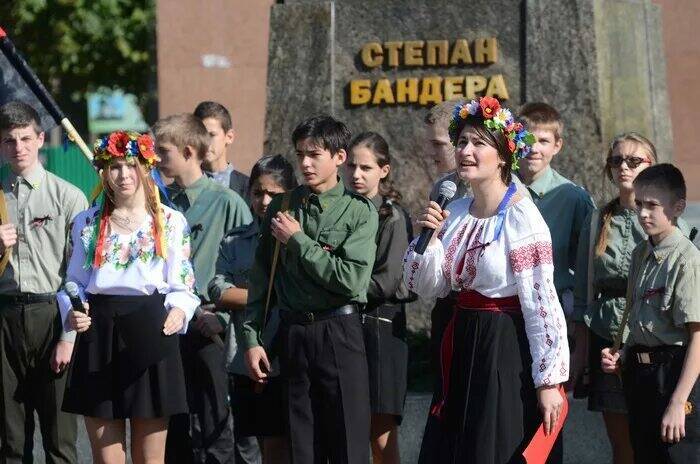 В Херсоне учителя-заукраинцы саботируют переход на российскую программу
