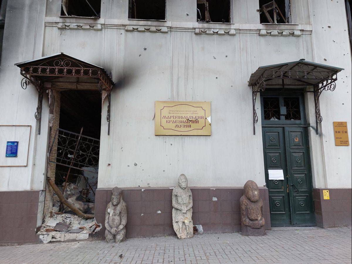 Нацисты уничтожили музей в Мариуполе, но самые ценные экспонаты спасены
