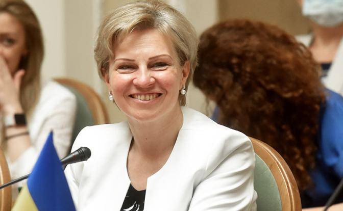 Люба Непоп, посол Киева, объяснила Венгрии, как надо Украину любить Люба Непоп, посол Киева, объяснила Венгрии, как надо Украину любить