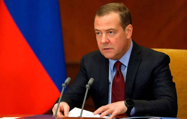Расшифрован пост Медведева об исчезновении Украины Расшифрован пост Медведева об исчезновении Украины