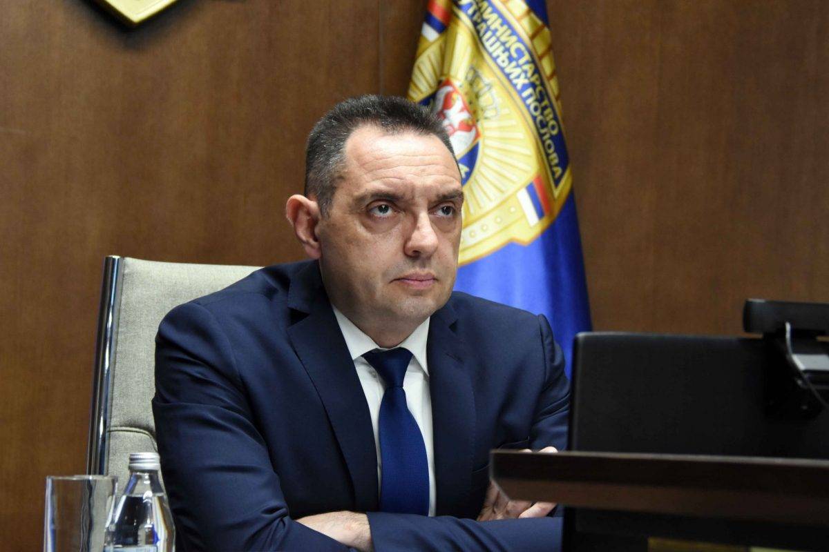 Адександр Вулин ответил на призыв Еврокомиссии «выбрать сторону» Сербии