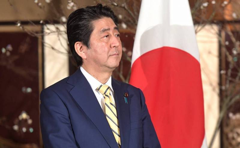 Экс-премьер Японии Синдзо Абэ тяжело ранен в результате покушения