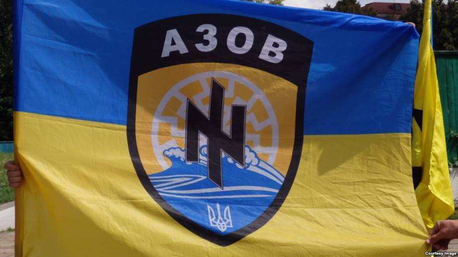В Крыму в кафе крутили клип с символикой нацистов «Азова»: Виновных нашли