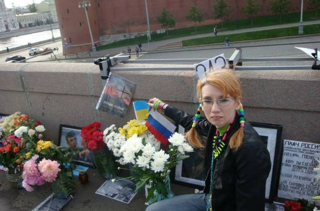 Беглая укронацистка Бильченко недовольна, что в РФ её не любят