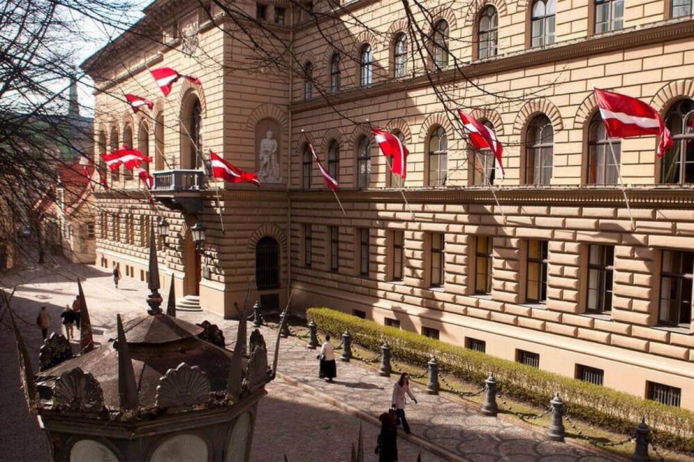 Латвия набивает себе цену, признав Россию «спонсором терроризма» Латвия набивает себе цену, признав Россию «спонсором терроризма»