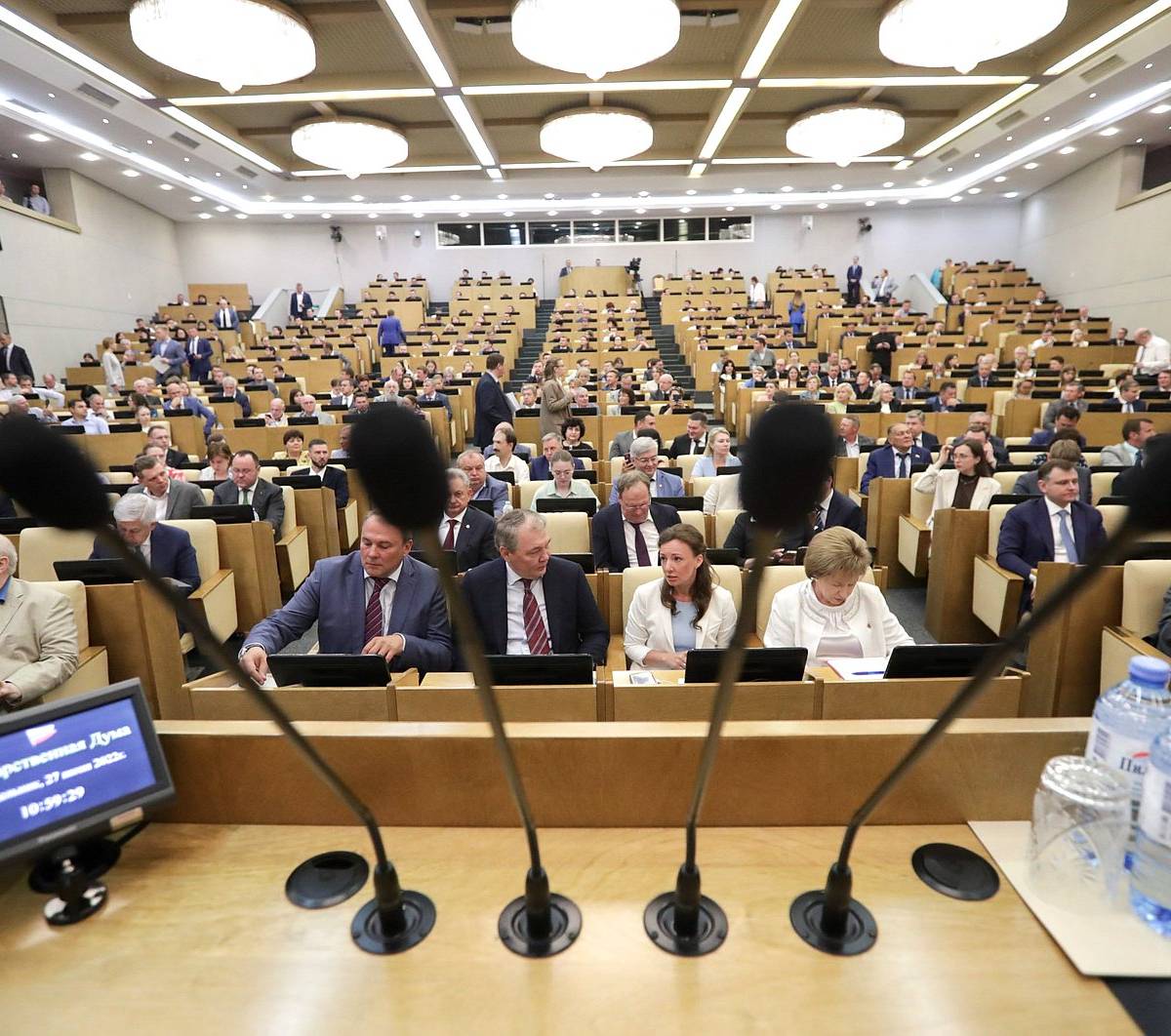 Треть депутатов Госдумы молчат на заседаниях