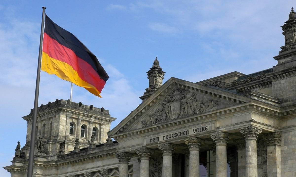 Die Welt: слова депутата бундестага о РФ спровоцировали скандал в Германии