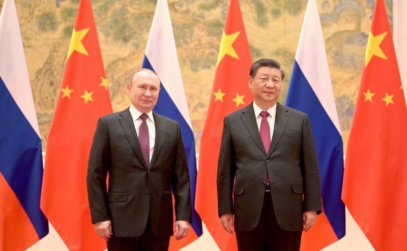 Bloomberg: Китай выигрывает «украинскую игру» за счёт России